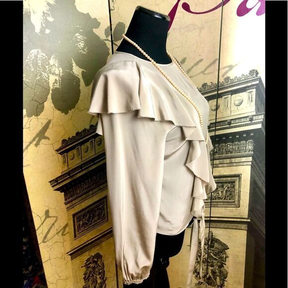 Beautiful 100% silk blouse by Nicole Miller - Picture 2 of 3